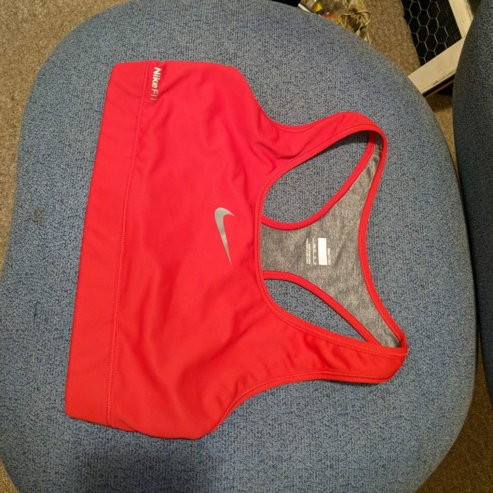 Nike Fit Sports Bra